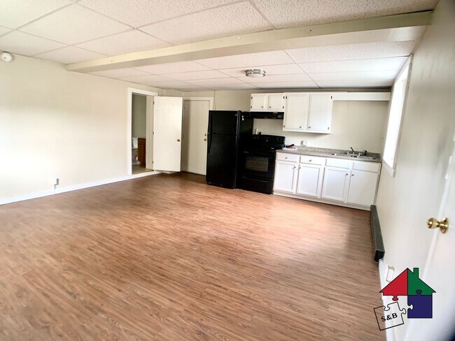 Building Photo - 5 Scampini Square