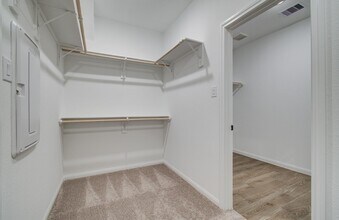 Building Photo - 7231 Yarrow Blossom Ct