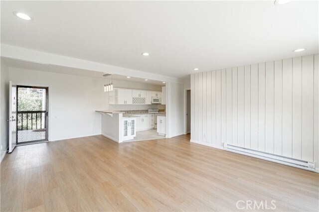 Building Photo - 314 Miraleste Dr
