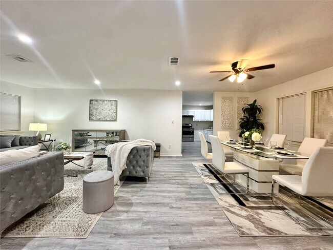 Foto del edificio - 5346 Windswept Ln