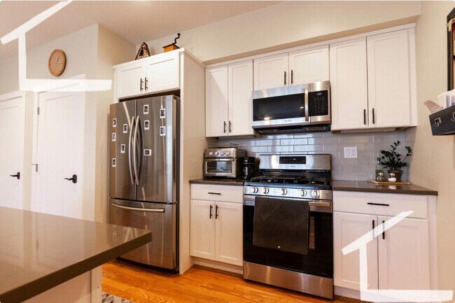 Building Photo - 9/1 New construction 3BR/2BA with parking, AC, laundry!