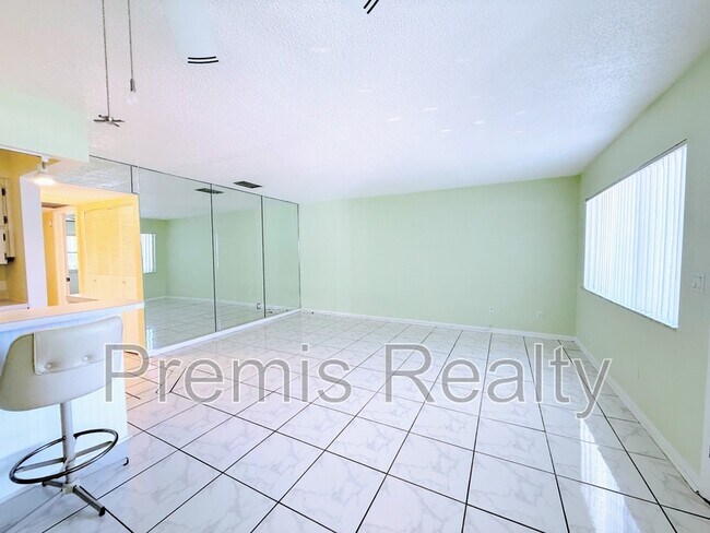 Foto del edificio - 1235 S Highland Ave