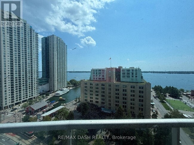 Building Photo - 208 Queens Quay W