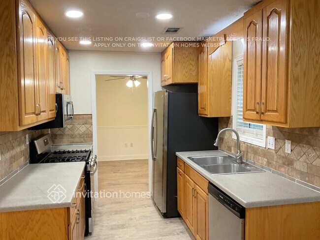 Building Photo - 612 Brighton Dr NW