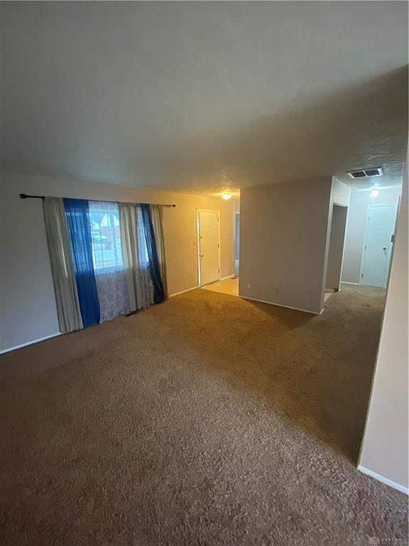 Building Photo - 2101 Pueblo Dr