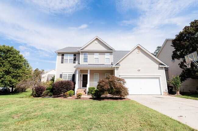 Foto del edificio - Stunning 6 bedroom 2.5 bathroom corner lot home in High Point with 2 car garage