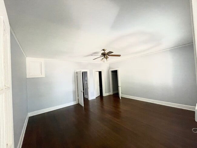 living room - 426 W Huisache Ave