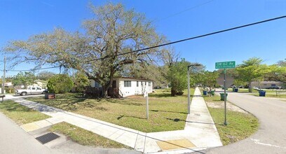 Building Photo - 6151 SW 35th St