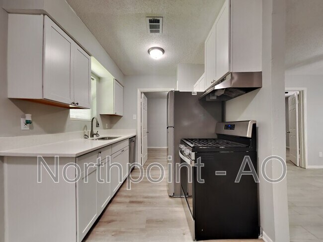 Foto del edificio - 9233 Nyssa St