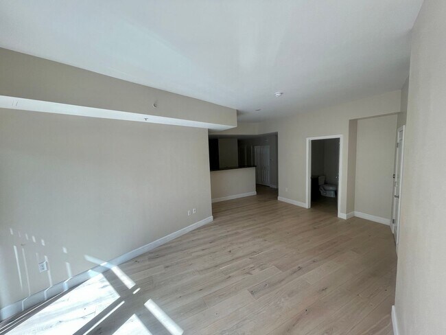 Building Photo - Park Terrace - Unit 527 (HJ)