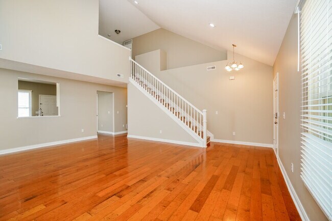 Foto del edificio - 1082 Finny Ave