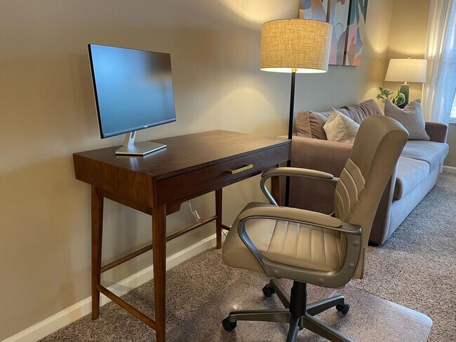 Foto del edificio - 4700 Lowell Ln