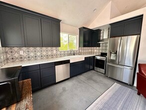 Building Photo - 48 Watkins Way