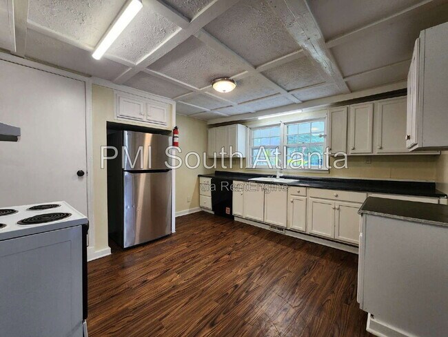Building Photo - 348 N 17th St