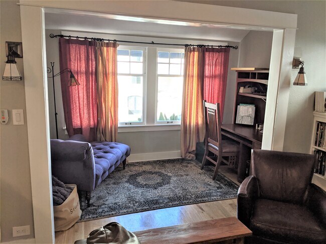 office alcove - 1106 Echo Park Ave
