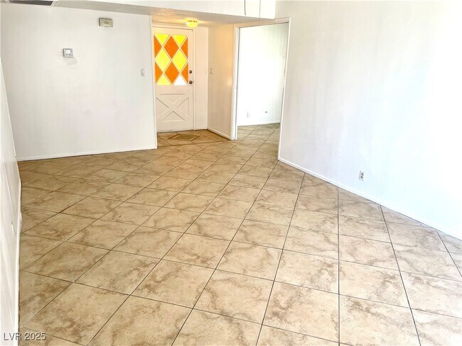 Foto del edificio - 2198 Capistrano Ave