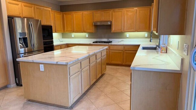 Foto del edificio - 28622 High Ridge Dr