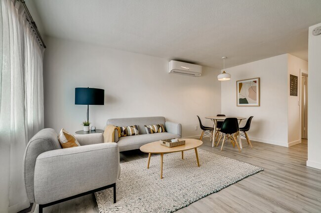 Living room/dining - 13185 SW Jenkins Rd
