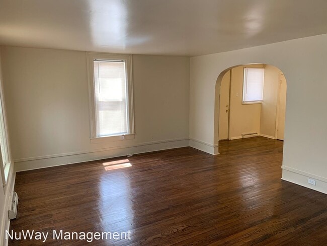 Building Photo - 3 br, 1.5 bath House - 417 N Water St