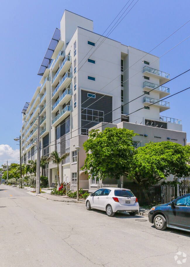 26 Edgewater Apartments Miami, FL