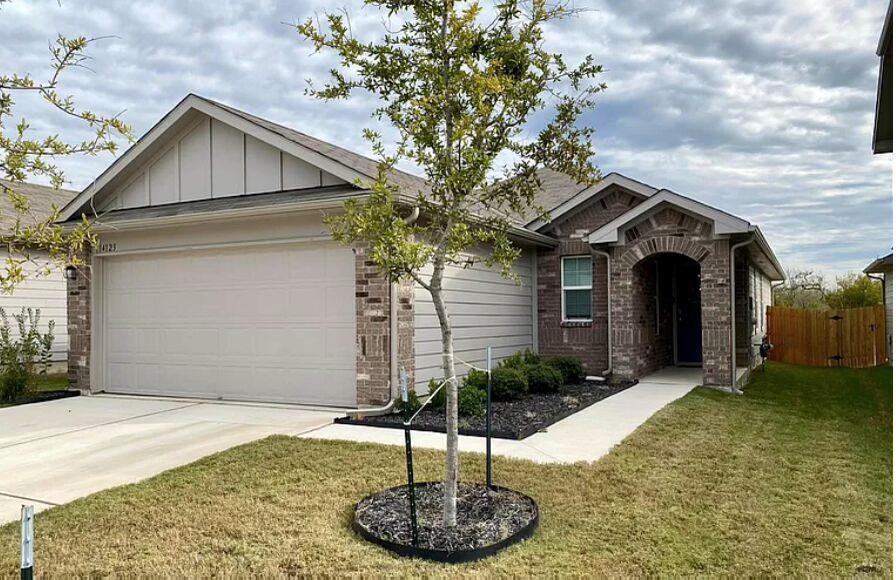 Primary Photo - 14123 Macquarie Dr