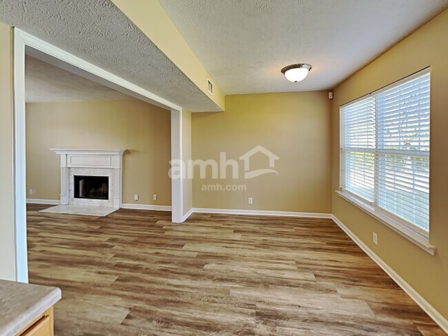 Foto del edificio - 1665 Saint Andrews Dr