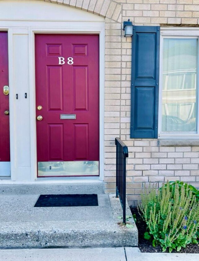 Foto principal - 250 Beechwood Ave