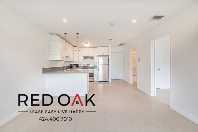 Foto del edificio - 3540 Fletcher Dr