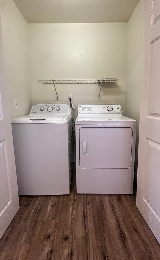 Foto del edificio - 3657 E Bermuda St