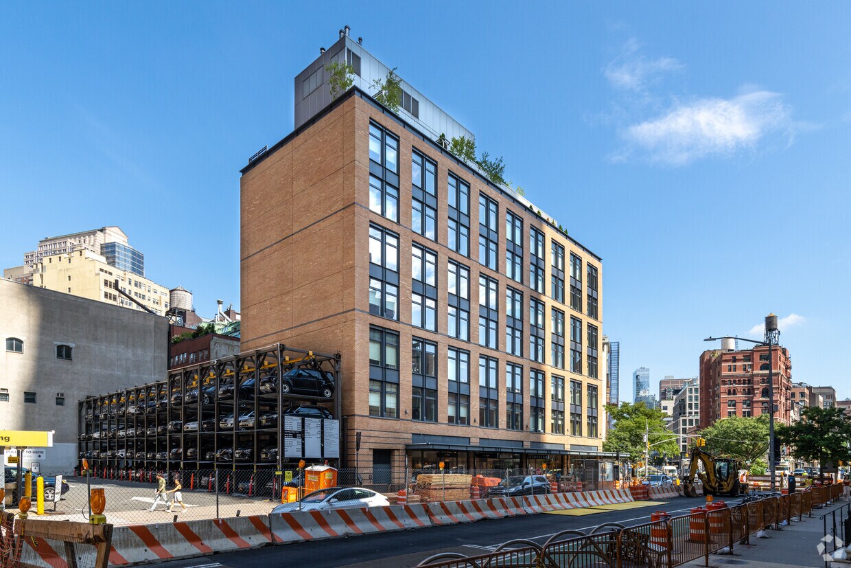 Building Photo - 34 Leonard