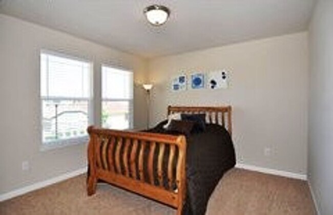 Foto del edificio - 3639 Little Dipper Dr