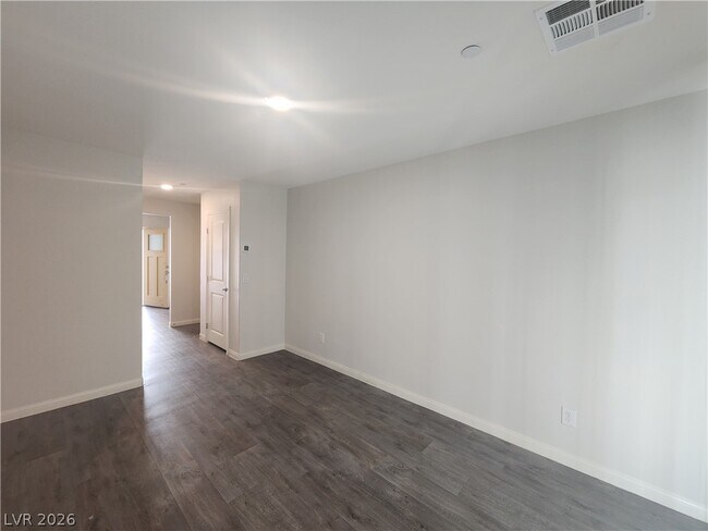 Foto del edificio - 3783 Enchanted Sky St