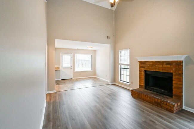 Foto del edificio - 2811 Maryland Cir E