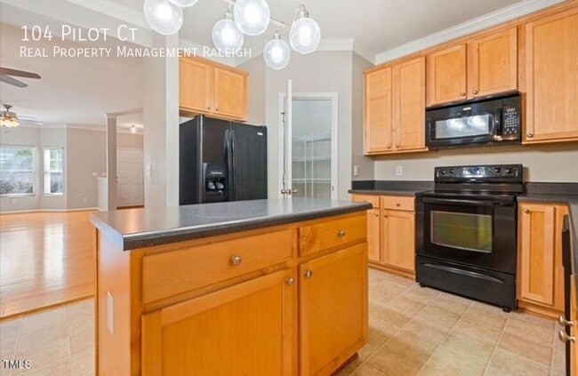 Building Photo - 104 Pilot Ct