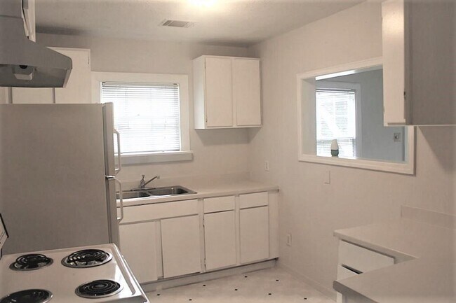 Foto del edificio - 704 E 22nd St