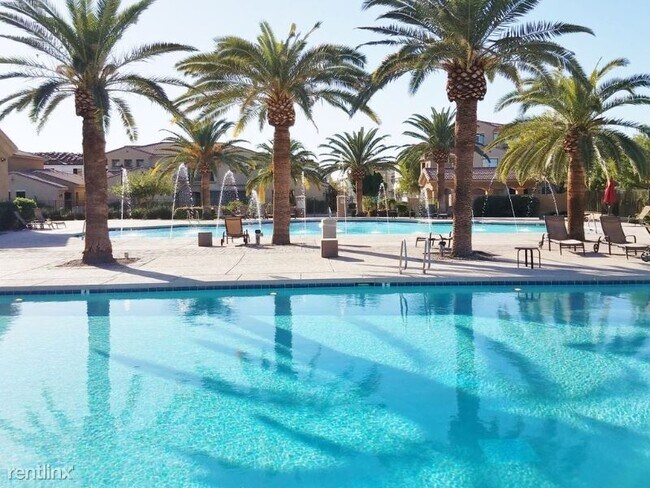 Foto del edificio - 1174 S Country Club Dr