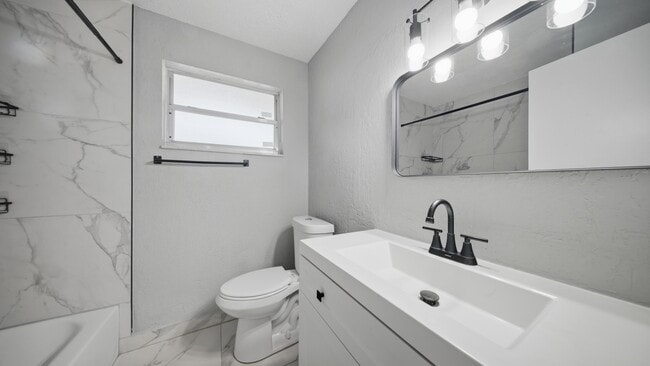 Building Photo - 4681 SW 43rd Terrace