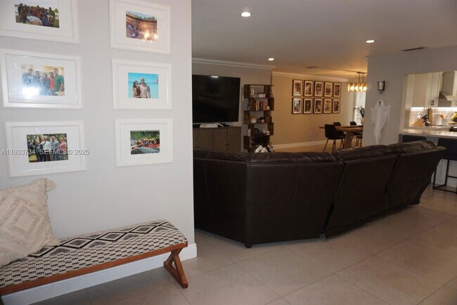 Foto del edificio - 10350 SW 16th St