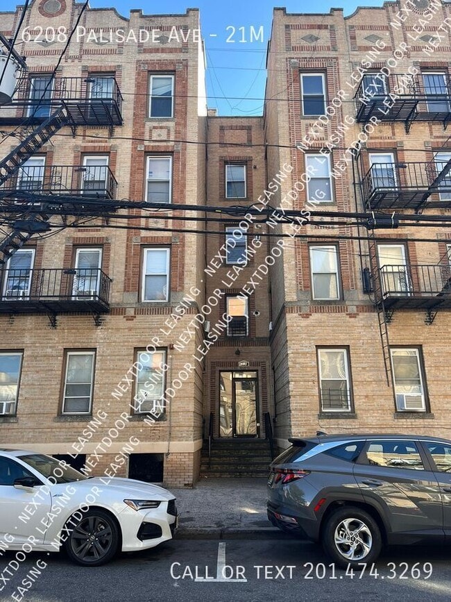 Foto del edificio - 6208 Palisade Ave