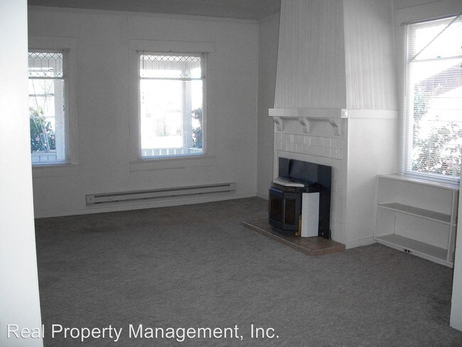 Building Photo - 2023 Placer St