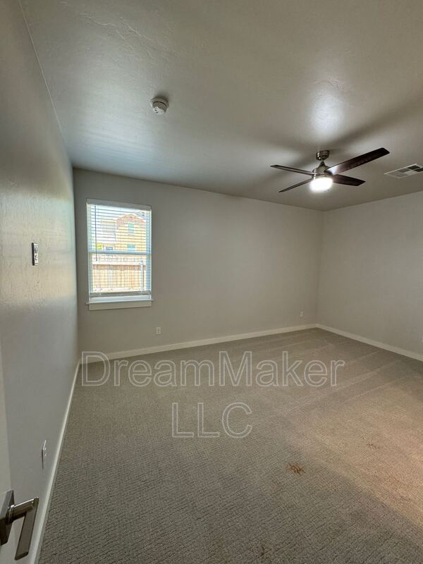 Building Photo - 901 Riva Pkwy