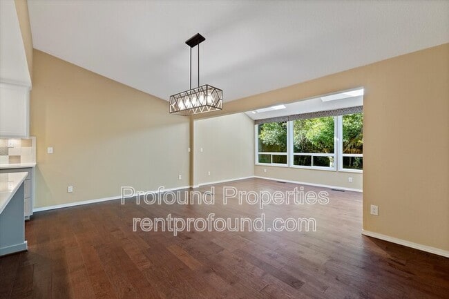 Building Photo - 9045 SW Pinto Ct