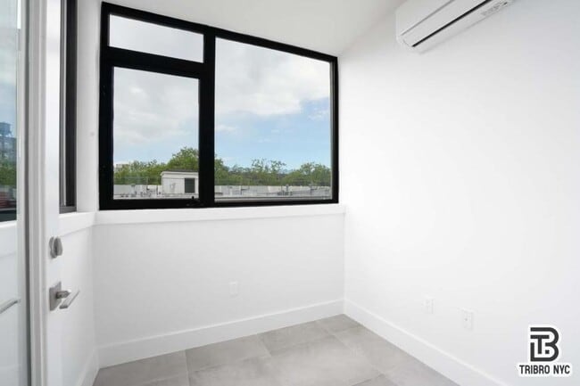 Building Photo - 2 bedroom in BROOKLYN NY 11205