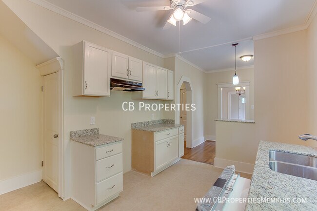Building Photo - Crosstown Rental Home!