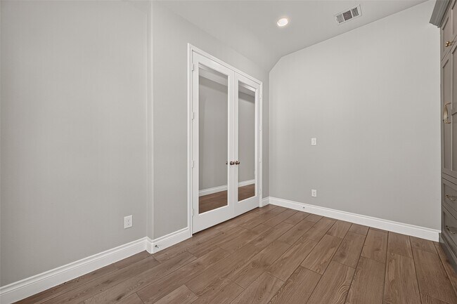 Building Photo - 17114 Crimson Crest Dr