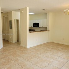 Building Photo - 1480 NE 33rd Ave