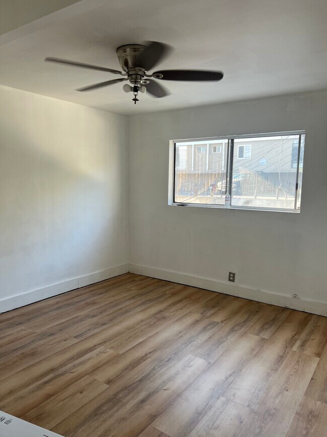 Foto del edificio - 3801 1/2 Montclair St