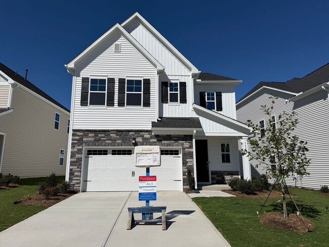 Foto del edificio - Brand New 5 Bedroom 3 Bathroom Single Fami...