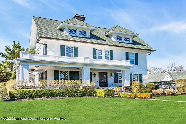 Building Photo - 307 W Lk Dr