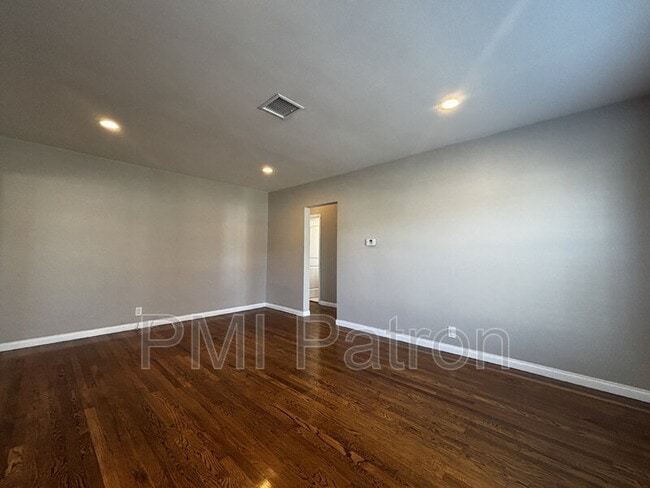 Building Photo - 2830 Harvey Way